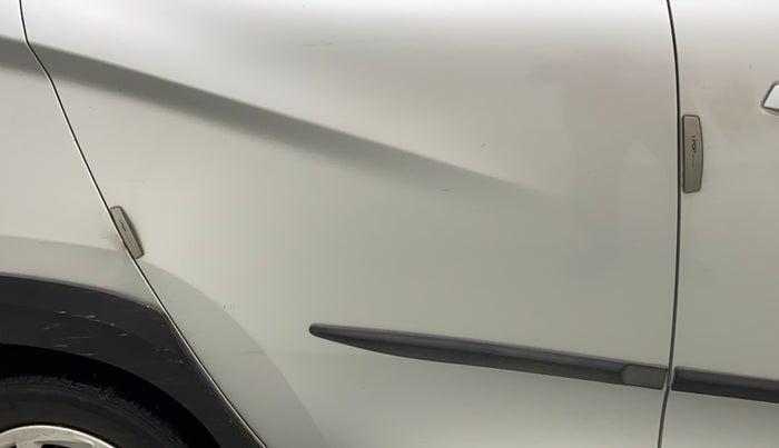 2018 Mahindra KUV 100 NXT K4+ P 6 STR, CNG, Manual, 66,575 km, Right rear door - Minor scratches
