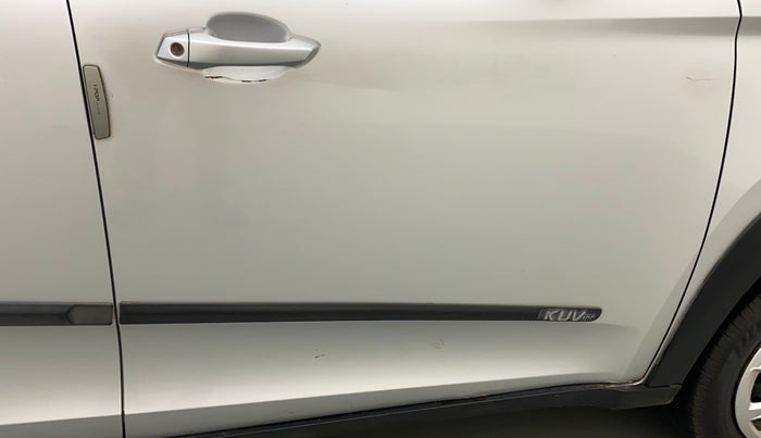 2018 Mahindra KUV 100 NXT K4+ P 6 STR, CNG, Manual, 66,575 km, Driver-side door - Minor scratches