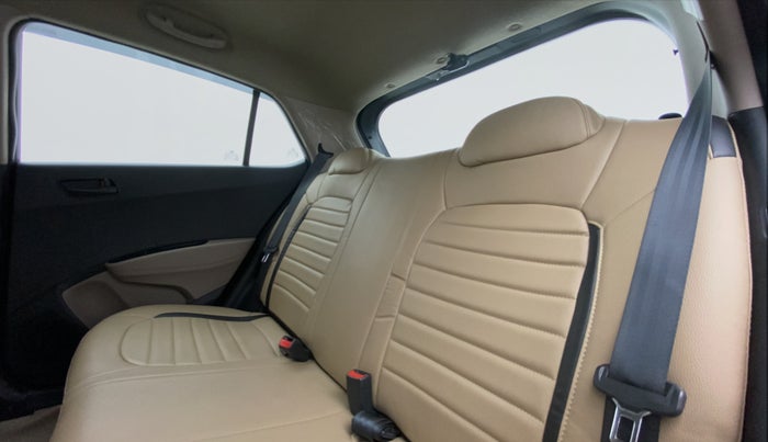 2019 Hyundai Grand i10 MAGNA 1.2 KAPPA VTVT, Petrol, Manual, 32,335 km, Right Side Rear Door Cabin