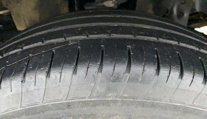 2018 Mahindra Scorpio S5, Diesel, Manual, 57,139 km, Left Front Tyre Tread