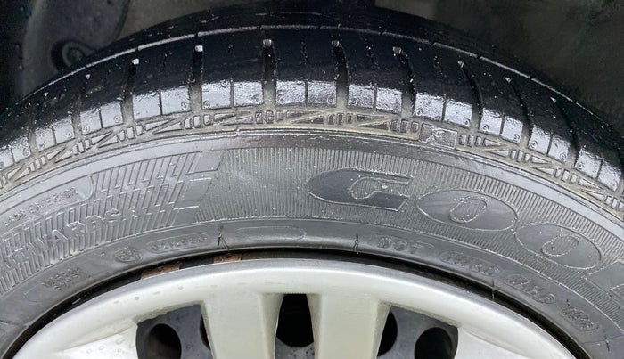 2018 Hyundai Grand i10 MAGNA 1.2 VTVT, Petrol, Manual, 22,017 km, Left Front Tyre Tread