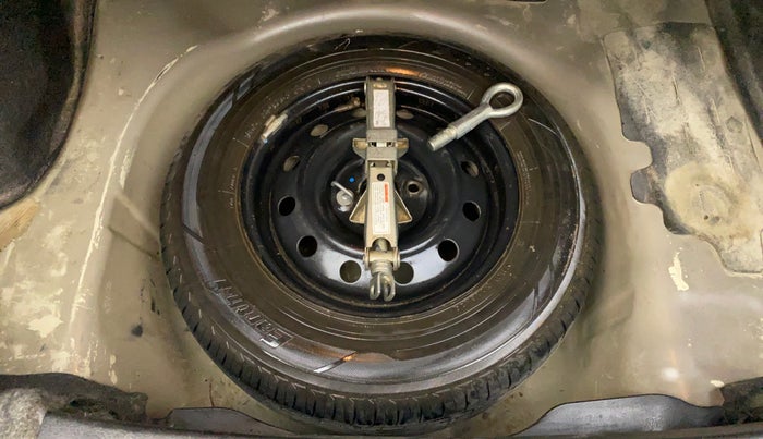 2014 Maruti Swift Dzire VXI, Petrol, Manual, 1,16,132 km, Spare Tyre