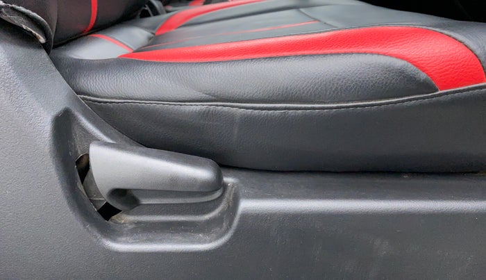 2016 Maruti Wagon R 1.0 VXI, Petrol, Manual, 81,707 km, Driver Side Adjustment Panel
