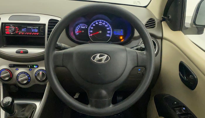 2014 Hyundai i10 MAGNA 1.1, Petrol, Manual, 41,374 km, Steering Wheel Close Up