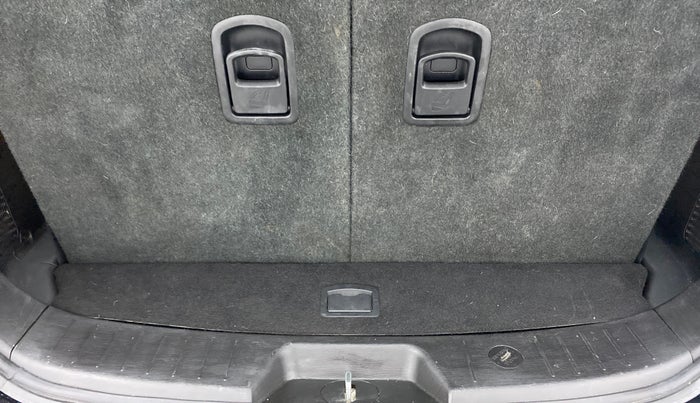 2019 Mahindra XUV500 W11(O), Diesel, Manual, 42,430 km, Boot Inside