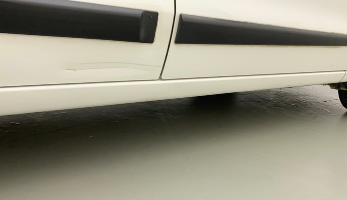 2012 Maruti Wagon R 1.0 VXI, Petrol, Manual, 89,199 km, Right running board - Paint is slightly faded