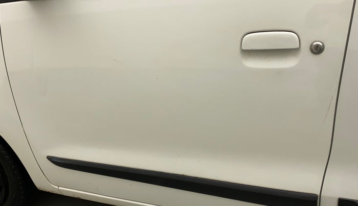 2012 Maruti Wagon R 1.0 VXI, Petrol, Manual, 89,199 km, Front passenger door - Slightly dented