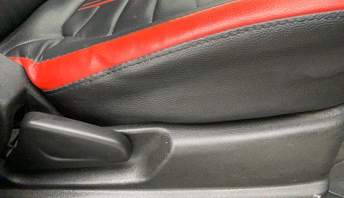 2017 Renault Kwid RXL, Petrol, Manual, 23,150 km, Driver Side Adjustment Panel