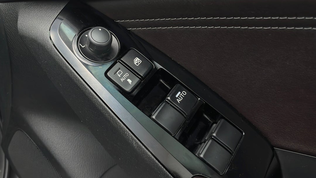 2018 Mazda Mazda3 Touring, Automatic, 75994 km, Drivers Side Door Panel Controls