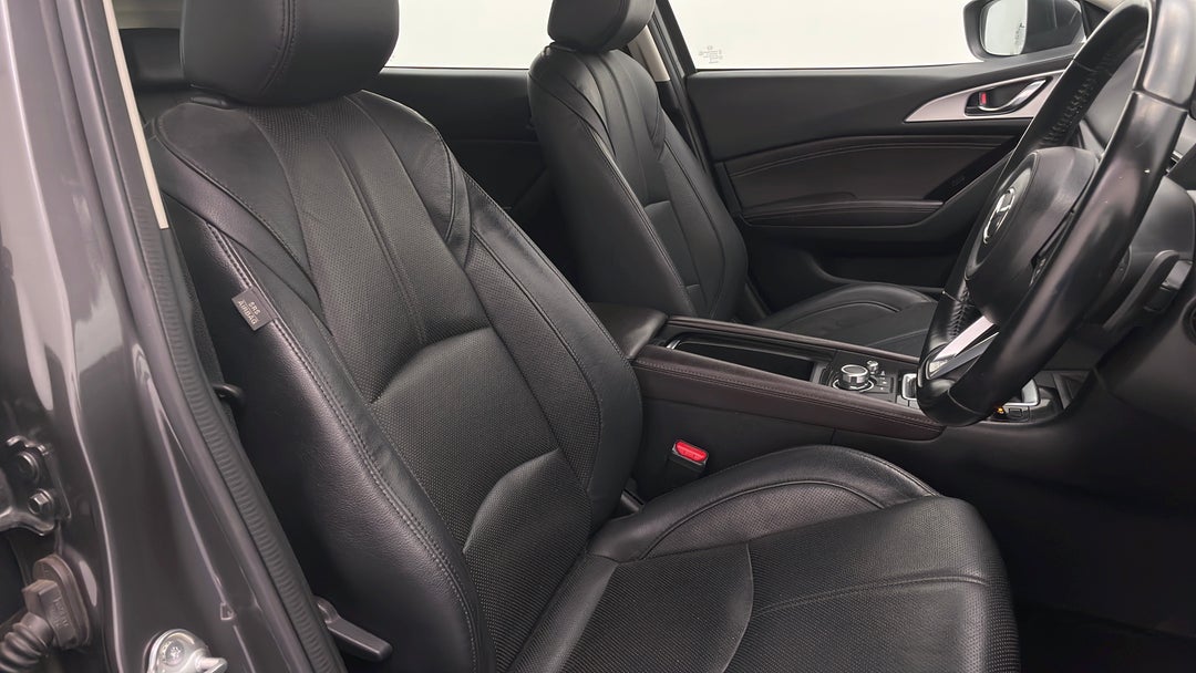 2018 Mazda Mazda3 Touring, Automatic, 75994 km, Right Side Front Door Cabin View