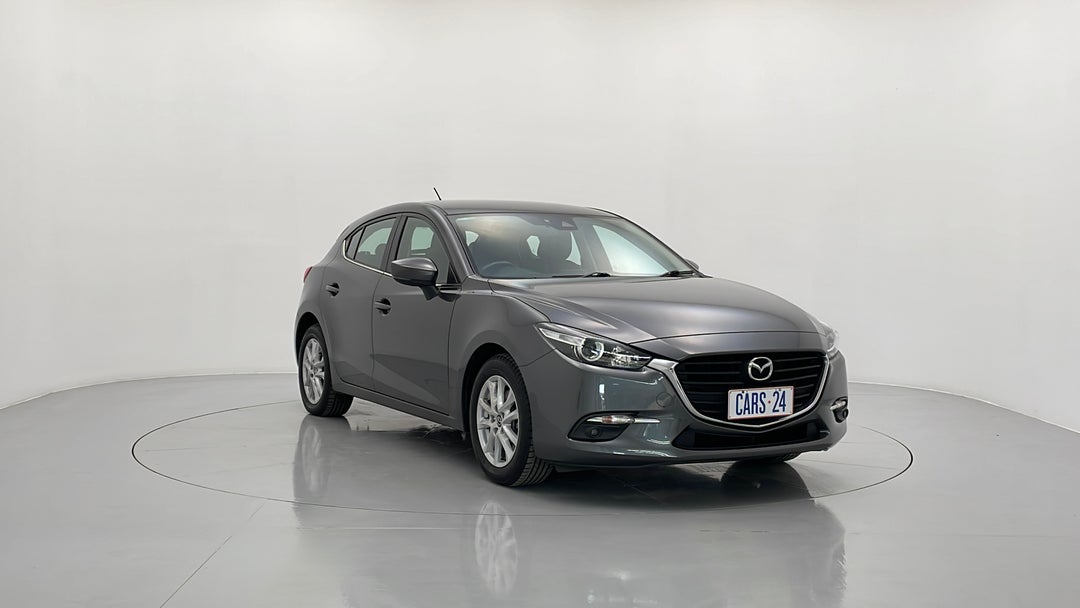 2018 Mazda Mazda3 Touring, Automatic, 75994 km, Right Front Diagonal (45- Degree) View