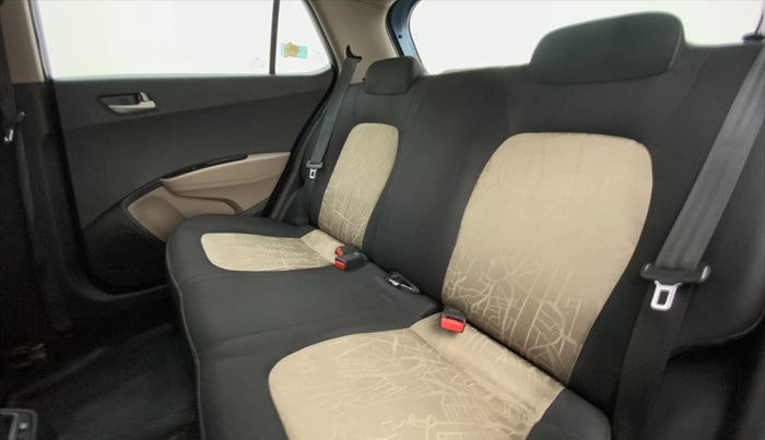 2014 Hyundai Grand i10 SPORTZ 1.2 KAPPA VTVT, Petrol, Manual, 68,474 km, Right Side Rear Door Cabin