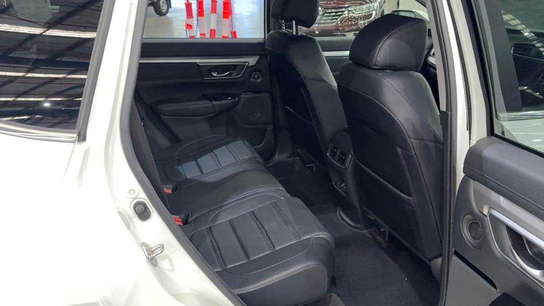2018 Honda CR-V Vti-lx (AWD), Automatic, 70760 km, Right Side Rear Door Cabin View
