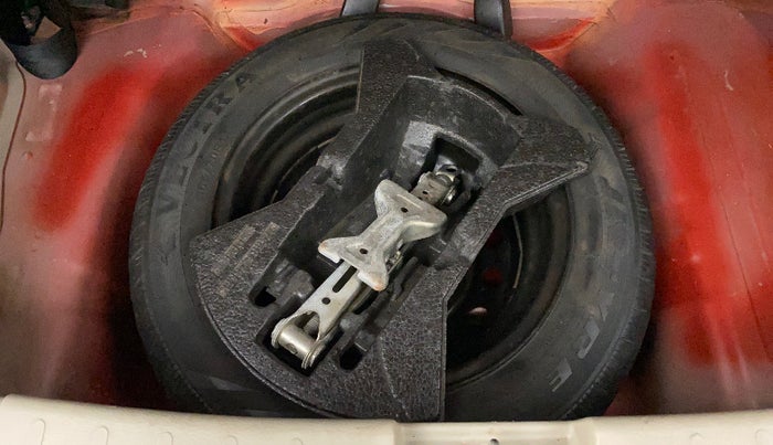 2015 Maruti Celerio VXI AMT, Petrol, Automatic, 48,766 km, Dicky (Boot door) - Tool missing