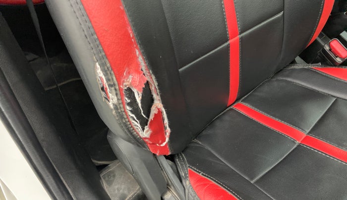 2019 Toyota Glanza V, Petrol, Manual, 64,625 km, Driver seat - Cover slightly torn
