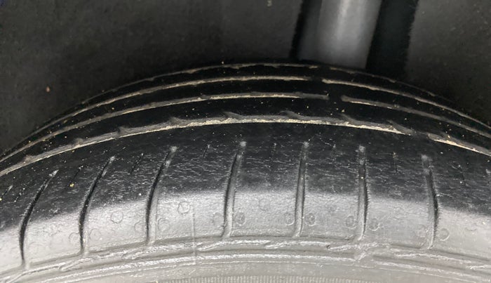 2019 Toyota Glanza V, Petrol, Manual, 64,625 km, Left Rear Tyre Tread