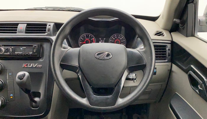 2016 Mahindra Kuv100 K2 6 STR, Petrol, Manual, 78,210 km, Steering Wheel Close Up