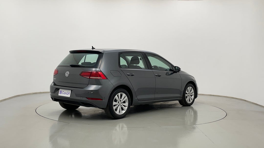 Right Back Diagonal (45- Degree) View