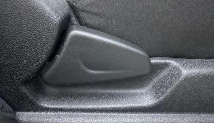 2019 Renault Kwid RXL, Petrol, Manual, 19,589 km, Driver Side Adjustment Panel