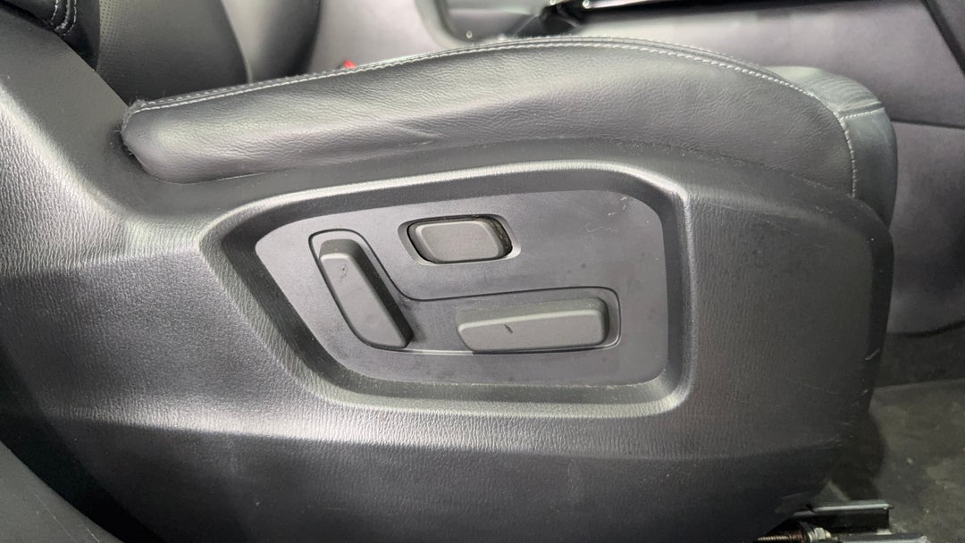 2022 Mazda CX-9 Touring (fwd), Automatic, 60622 km, Drivers Side Adjustment Panel