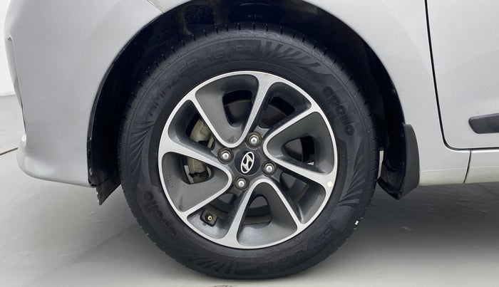2017 Hyundai Grand i10 SPORTZ (O) 1.2 AT VTVT, Petrol, Automatic, 55,549 km, Left Front Wheel