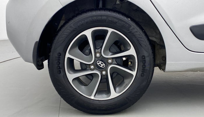 2017 Hyundai Grand i10 SPORTZ (O) 1.2 AT VTVT, Petrol, Automatic, 55,549 km, Right Rear Wheel