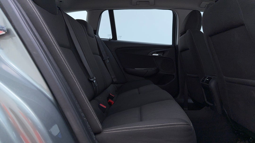 2016 Holden Commodore Evoke, Automatic, 160362 km, Right Side Rear Door Cabin View