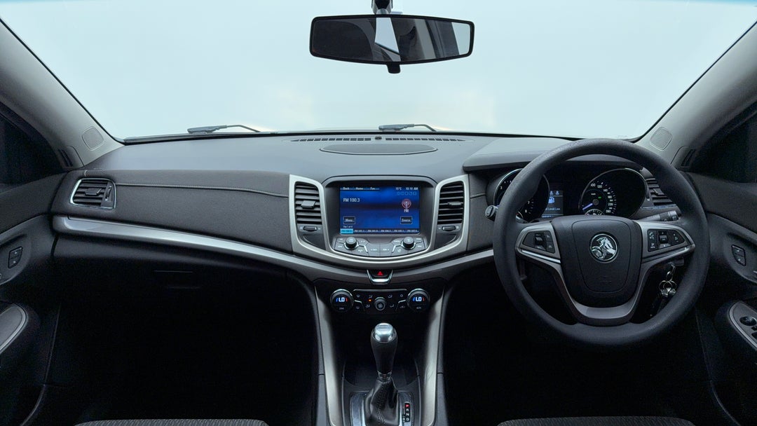 2016 Holden Commodore Evoke, Automatic, 160362 km, Dashboard View