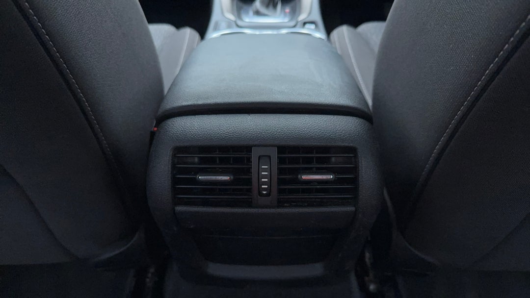 2016 Holden Commodore Evoke, Automatic, 160362 km, Rear A/C Vent