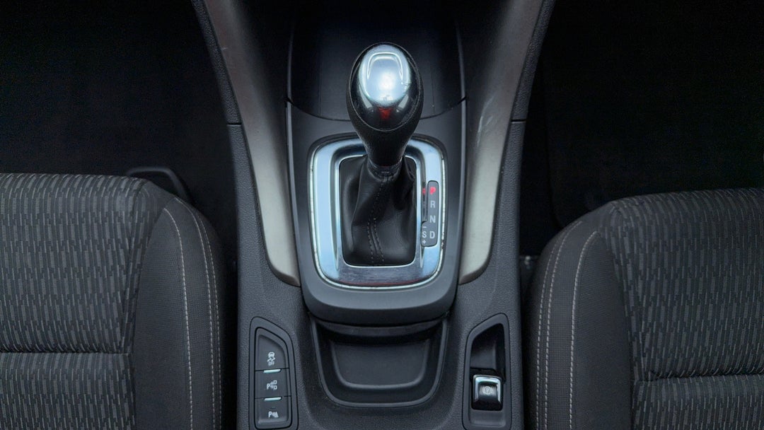 2016 Holden Commodore Evoke, Automatic, 160362 km, Gear Lever 