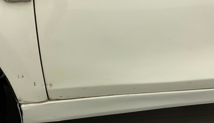 2018 Tata Tigor Buzz PETROL, CNG, Manual, 81,675 km, Front passenger door - Slight discoloration