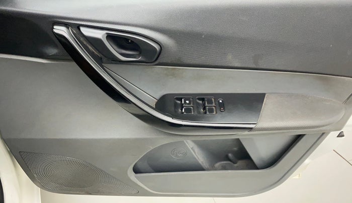 2018 Tata Tigor Buzz PETROL, CNG, Manual, 81,675 km, Driver Side Door Panels Control