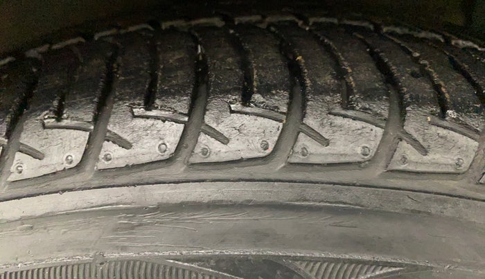 2014 Hyundai Xcent S 1.2, Petrol, Manual, 69,261 km, Right Front Tyre Tread