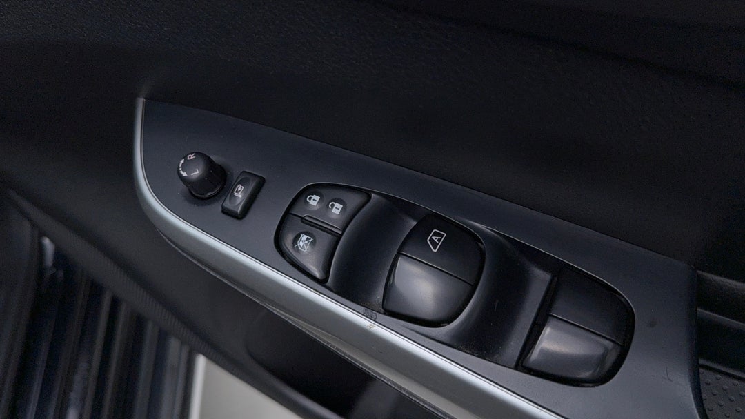 Drivers Side Door Panel Controls