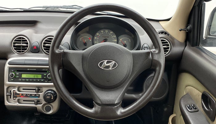 2013 Hyundai Santro Xing GLS, Petrol, Manual, 97,091 km, Steering Wheel Close Up