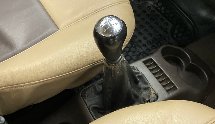 2013 Hyundai Santro Xing GLS, Petrol, Manual, 97,091 km, Gear lever - Boot cover slightly torn