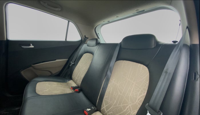 2019 Hyundai Grand i10 1.2 KAPPA SPORTZ (O), Petrol, Manual, 26,269 km, Right Side Rear Door Cabin