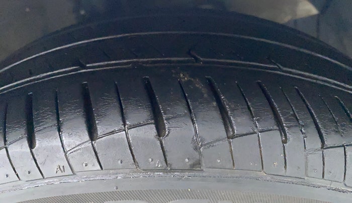 2019 Hyundai Grand i10 1.2 KAPPA SPORTZ (O), Petrol, Manual, 26,269 km, Right Front Tyre Tread