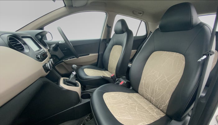 2019 Hyundai Grand i10 1.2 KAPPA SPORTZ (O), Petrol, Manual, 26,269 km, Right Side Front Door Cabin