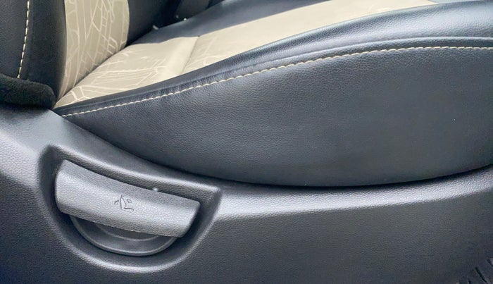 2019 Hyundai Grand i10 1.2 KAPPA SPORTZ (O), Petrol, Manual, 26,269 km, Driver Side Adjustment Panel