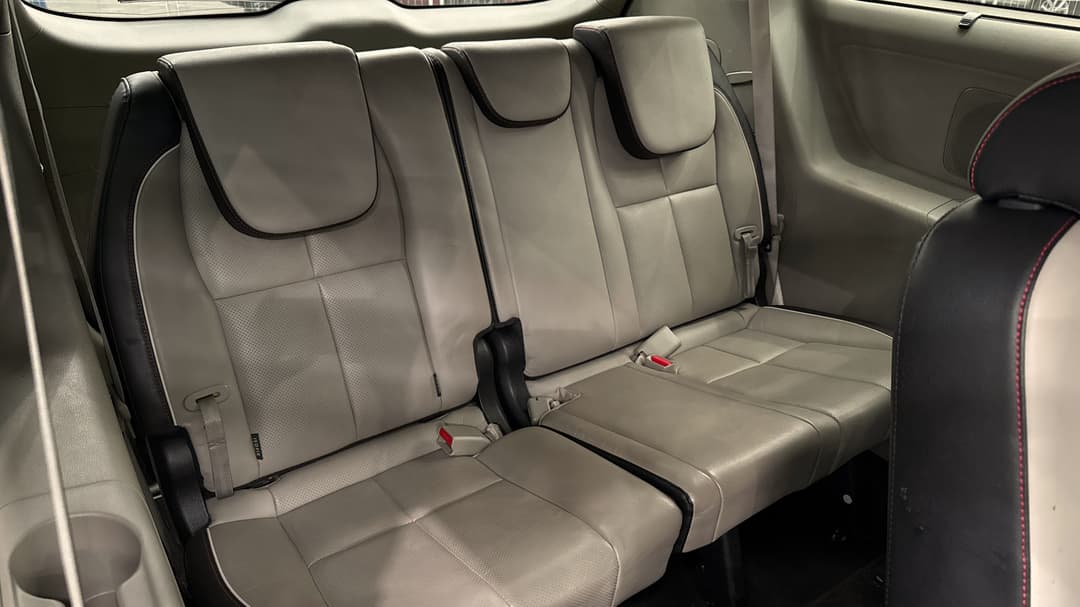 2018 Kia Carnival Platinum, Automatic, 83992 km, Third Row Seats