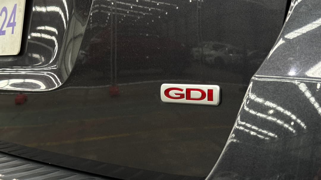 2018 Kia Carnival Platinum, Automatic, 83992 km, Badge (Boot Right Side)