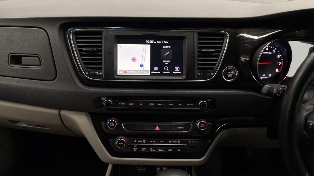 2018 Kia Carnival Platinum, Automatic, 83992 km, Center Console