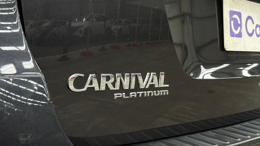 2018 Kia Carnival Platinum, Automatic, 83992 km, Badge (Boot Left Side)