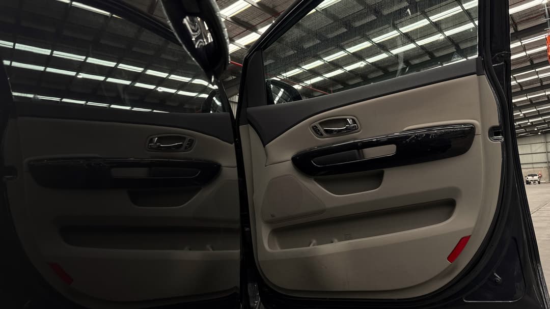 2018 Kia Carnival Platinum, Automatic, 83992 km, Speaker View