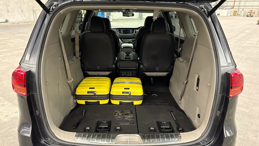 2018 Kia Carnival Platinum, Automatic, 83992 km, Boot Inside View with Luggage
