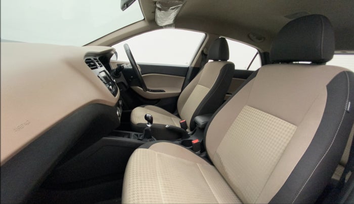 2019 Hyundai Elite i20 ASTA 1.2 (O), Petrol, Manual, 28,630 km, Right Side Front Door Cabin