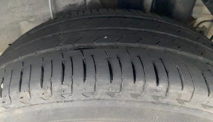 2019 Hyundai Elite i20 ASTA 1.2 (O), Petrol, Manual, 28,630 km, Left Rear Tyre Tread