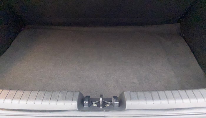 2019 Hyundai Elite i20 ASTA 1.2 (O), Petrol, Manual, 28,630 km, Boot Inside