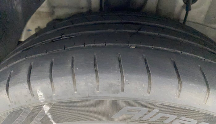 2019 Hyundai Elite i20 ASTA 1.2 (O), Petrol, Manual, 28,630 km, Right Rear Tyre Tread